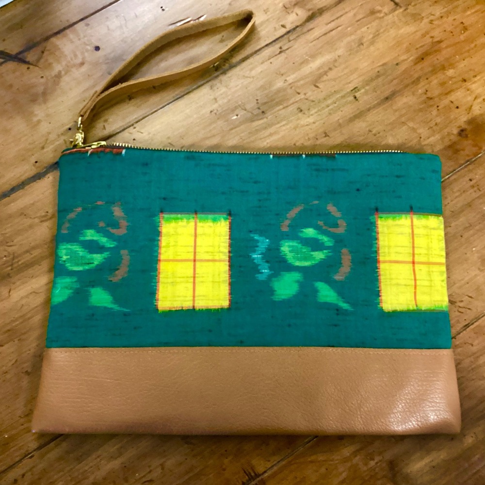 Kiriko Original Oregon Green Kasuri Ikat Woven Textile & Leather Wristlet - Picture 2 of 10